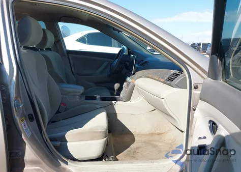 2007 Toyota Camry Le z USA, uszkodzony, nr VIN 4T1BE46K47U507685